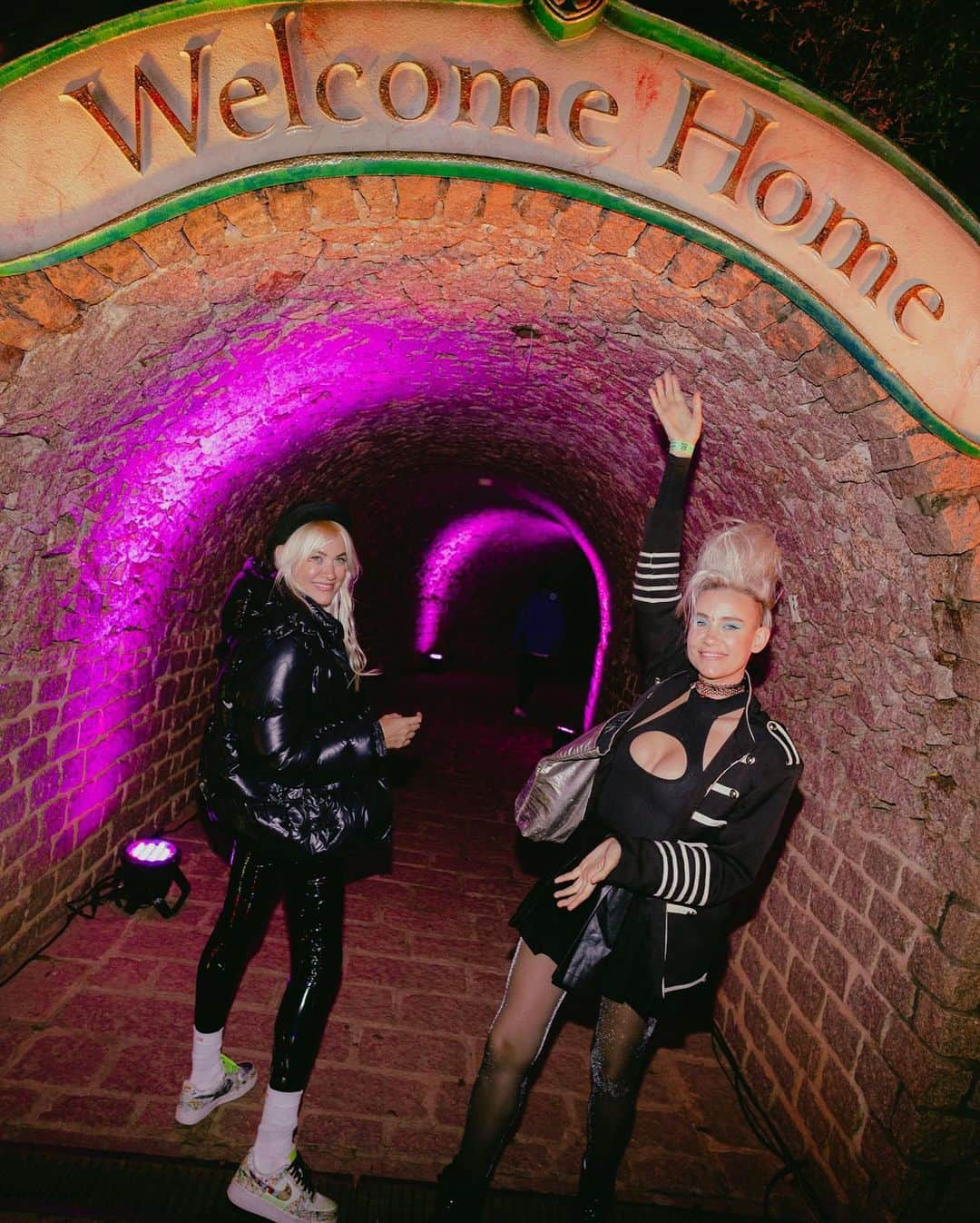 NERVOのインスタグラム：「As incomparáveis irmãs NERVO com e sua performance memorável no Tomorrowland Brasil.  The wonderful NERVO sisters with an incredible performance at Tomorrowland Brasil.」