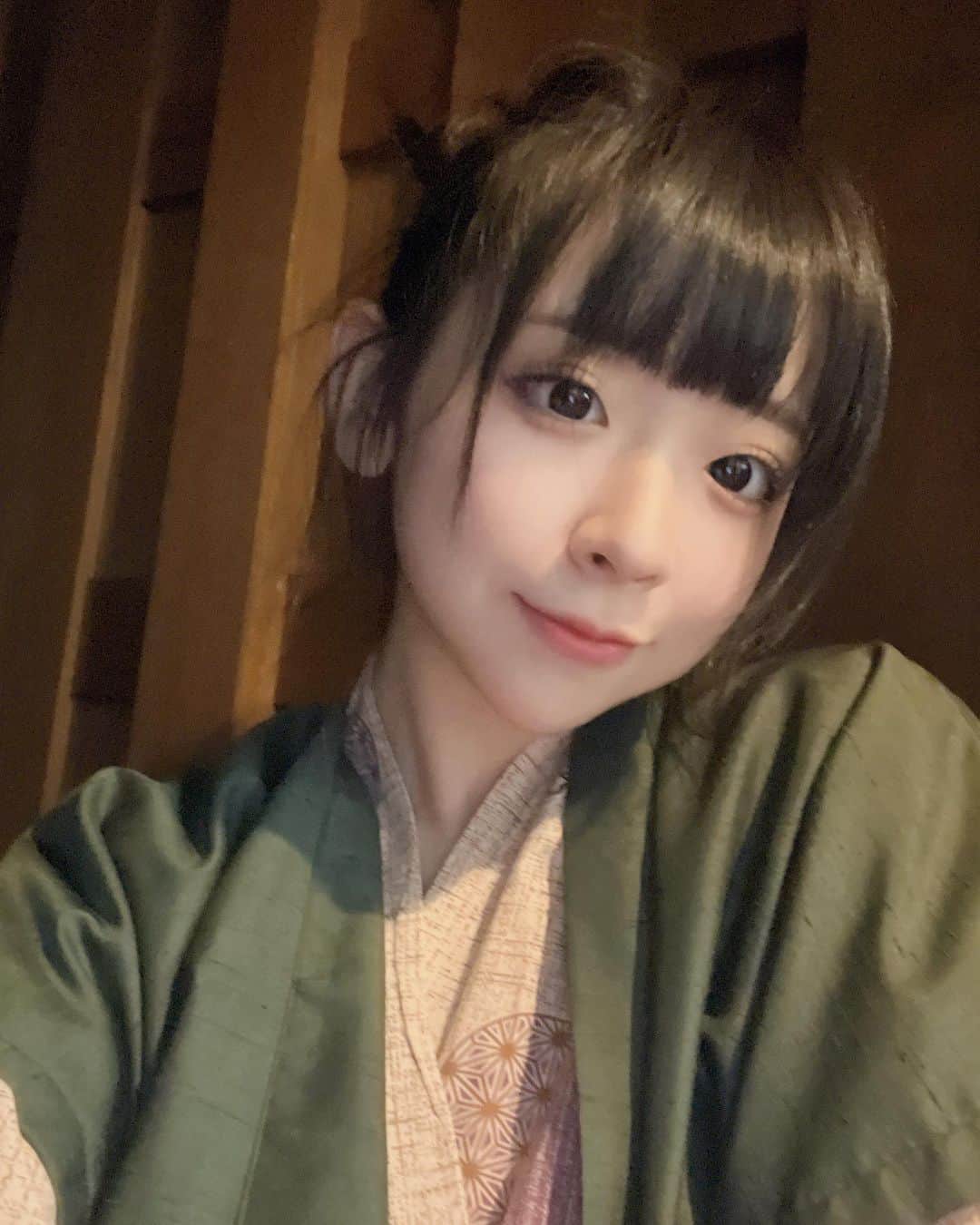 高咲陽菜さんのインスタグラム写真 - (高咲陽菜Instagram)「くさつ！くさつ！ . . . . . ♡ ••┈┈┈┈┈┈┈┈•• ♡  ままとこの間草津温泉にいったよ〜！！念願の！✨  夜の湯畑がすっご〜く綺麗で硫黄の匂いにつつまれてて、温泉街…！って感じがした！  やっぱ温泉大好き〜！！！！！！！！！！！ 次どこ行こうってもう計画立ててる🤭  防衛部のヲタクもしっかりしてきた、w  ♡ ••┈┈┈┈┈┈┈┈•• ♡  #japanesegirl #girl #japaneseidol #idol #instagood #instalike #kawaii #cute #雰囲気好きな人いいね #黒髪#黒髪女子 #ヘアアレンジ #偶像 #アイドルヘアアレンジ #でんぱ組 #dempagumi #草津温泉 #kusatsu #温泉旅行 #温泉女子 #美男高校地球防衛部love #boueibu」10月23日 21時33分 - takasaki__hina