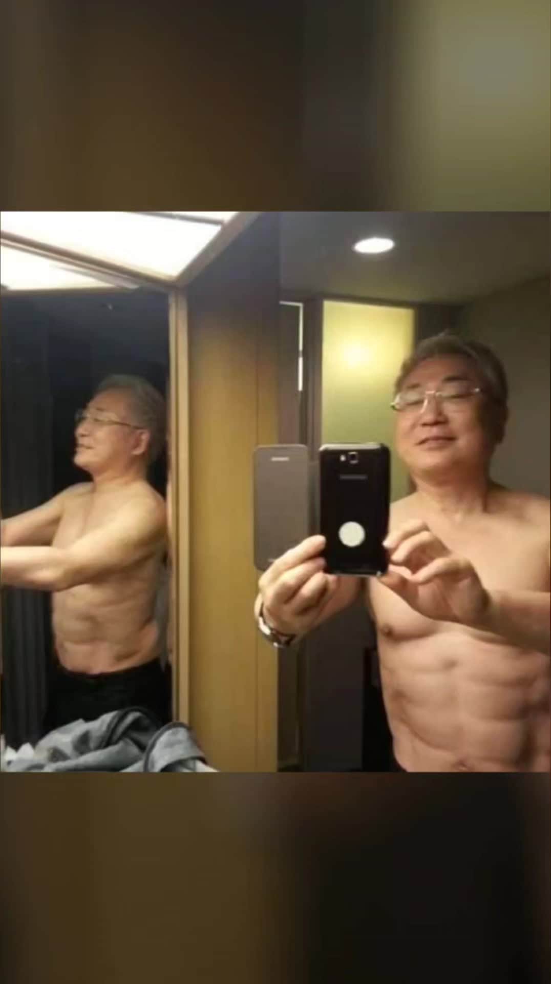 高須克弥のインスタグラム：「🐻」