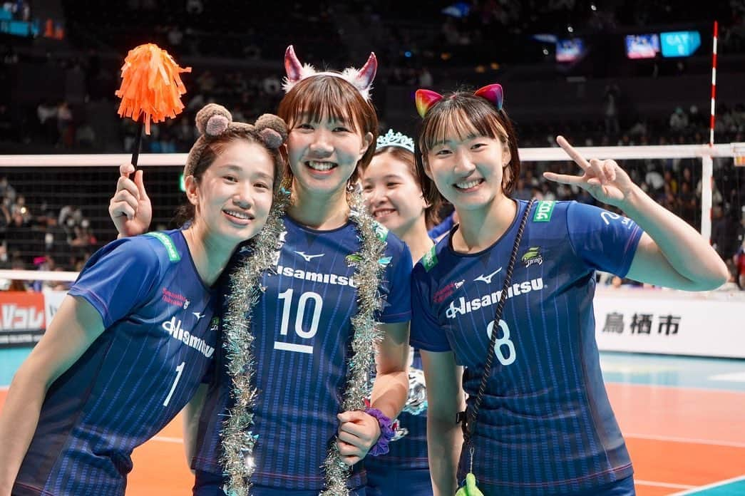 大竹里歩さんのインスタグラム写真 - (大竹里歩Instagram)「🔥 Ｖリーグ久光スプリングスOPENINGGAMES💙 IN SAGAアリーナ🏐  来ていただいたみなさんのパワーと熱意に ずっと鳥肌が立ち一体感のあるホームゲームでした🫶  またこの空間を作り出すために尽くしていただいた 全ての方の想いが詰まった素晴らしい２日間に感謝です✨️  これからもっと強くなって佐賀の皆さん、 SPRINGSFAMILYのみなさんに 誇りに思っていただけるように頑張ります🤝  本当にありがとうございました☺️!!  #久光スプリングス #SAGAアリーナ #さいこう記録へみんなでトス  #佐賀さいこう」10月23日 21時39分 - riho_take0827