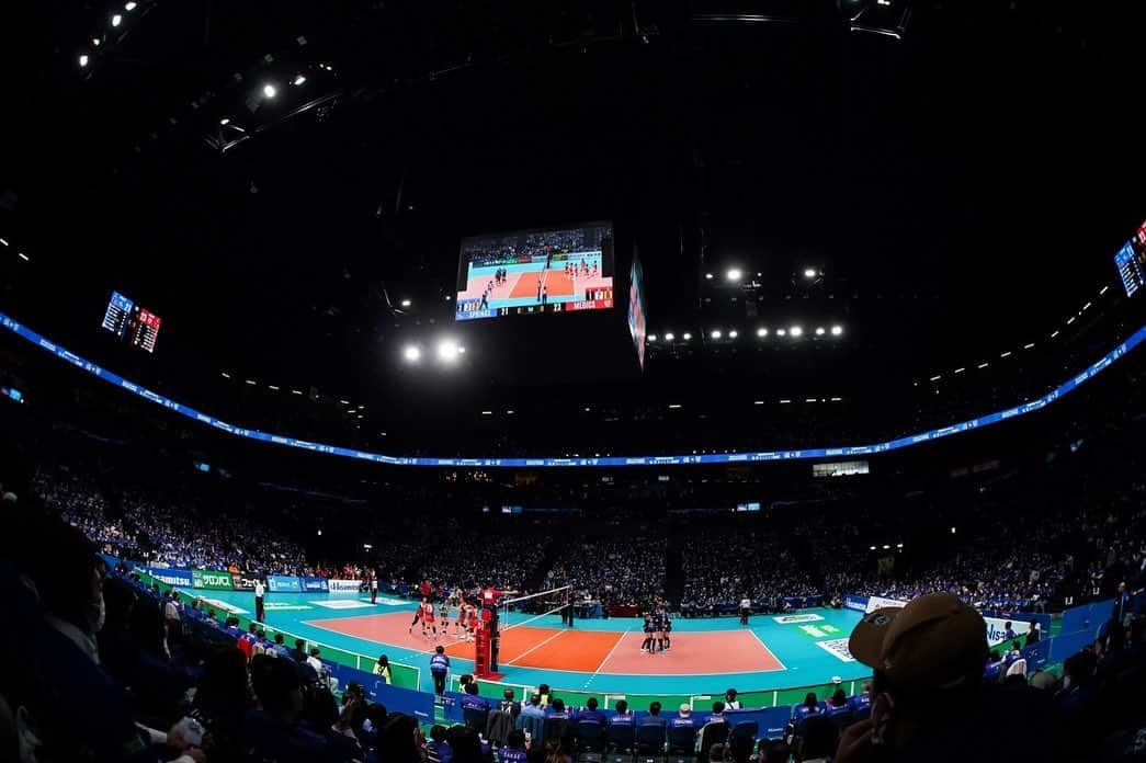 大竹里歩のインスタグラム：「🔥 Ｖリーグ久光スプリングスOPENINGGAMES💙 IN SAGAアリーナ🏐  来ていただいたみなさんのパワーと熱意に ずっと鳥肌が立ち一体感のあるホームゲームでした🫶  またこの空間を作り出すために尽くしていただいた 全ての方の想いが詰まった素晴らしい２日間に感謝です✨️  これからもっと強くなって佐賀の皆さん、 SPRINGSFAMILYのみなさんに 誇りに思っていただけるように頑張ります🤝  本当にありがとうございました☺️!!  #久光スプリングス #SAGAアリーナ #さいこう記録へみんなでトス  #佐賀さいこう」