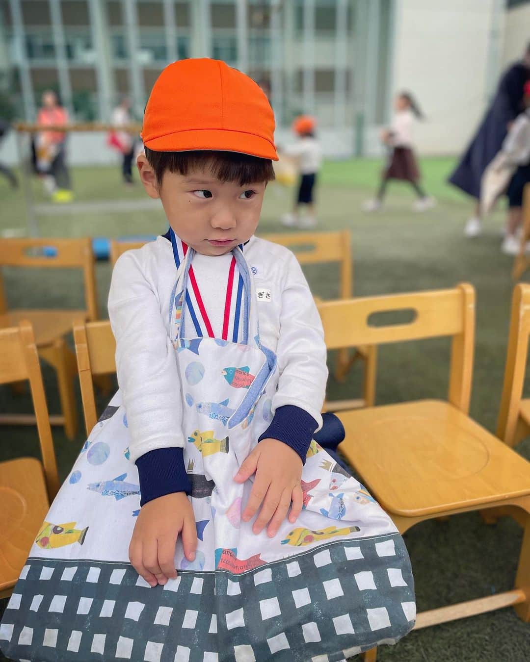 生尾佳子さんのインスタグラム写真 - (生尾佳子Instagram)「先日なぎさ君4歳BIRTH DAY！ 今年は#ピクミンケーキ です🍰 次男らしく要領よくしっかり可愛く育っております👍🏻 今年も何度となくお祝いをした為か習い事感覚で毎週誕生日来ると思っているみたいです。 #thefarm #ザファームでもお祝いしてみました🙌🏻 #ざうお　でもめで鯛釣り上げペロリと頂いたぜ🎣 謎の架空キャラ「ハクチョー忍者！」みたいに育ってね。」10月23日 21時39分 - yotikoikuo