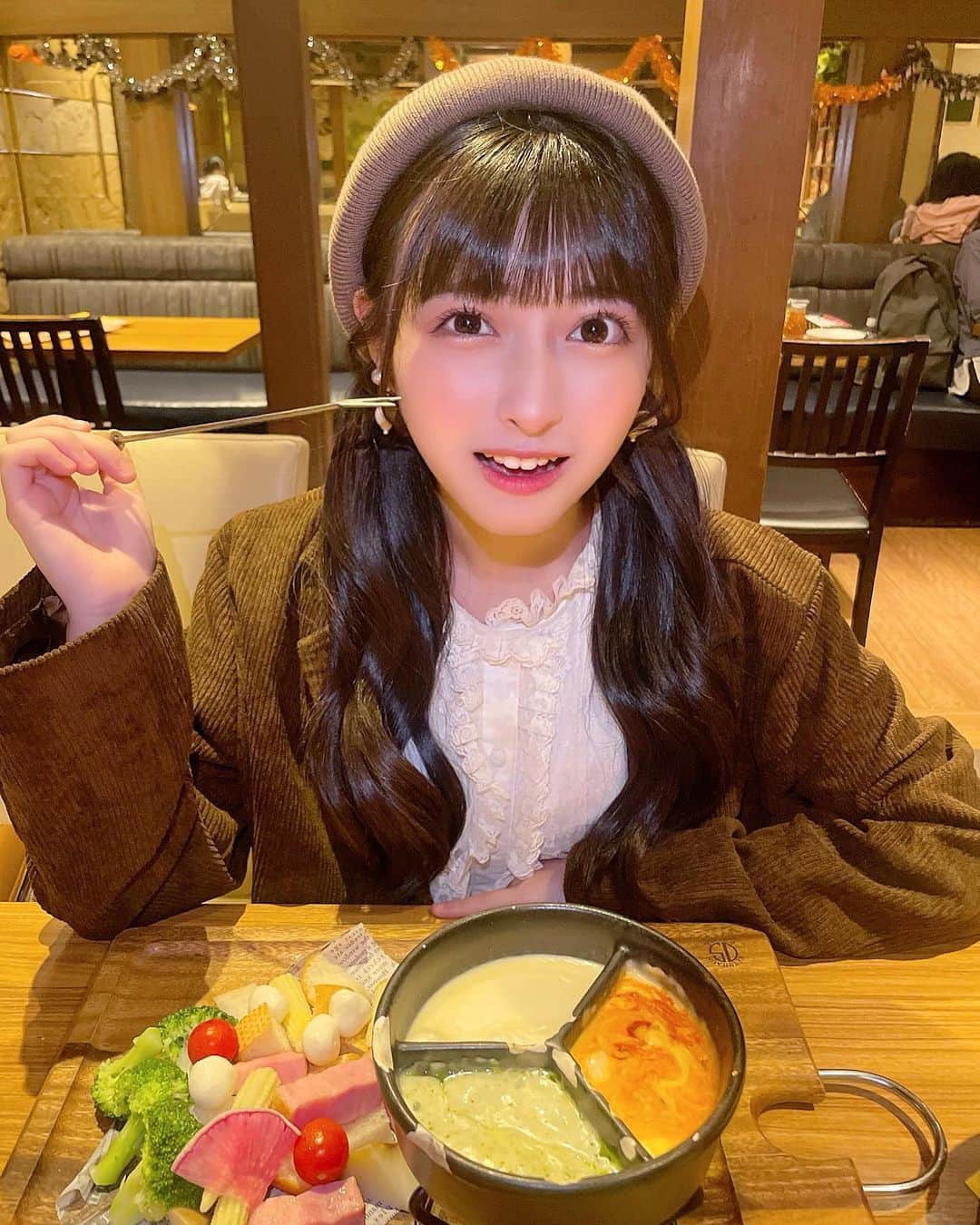 竹内月音のインスタグラム：「チーズフォンデュ一緒にしよう🧀♡」