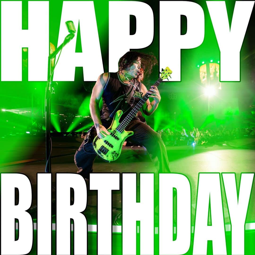 メタリカのインスタグラム：「🎉 Happy Birthday, Robert! 🎉」