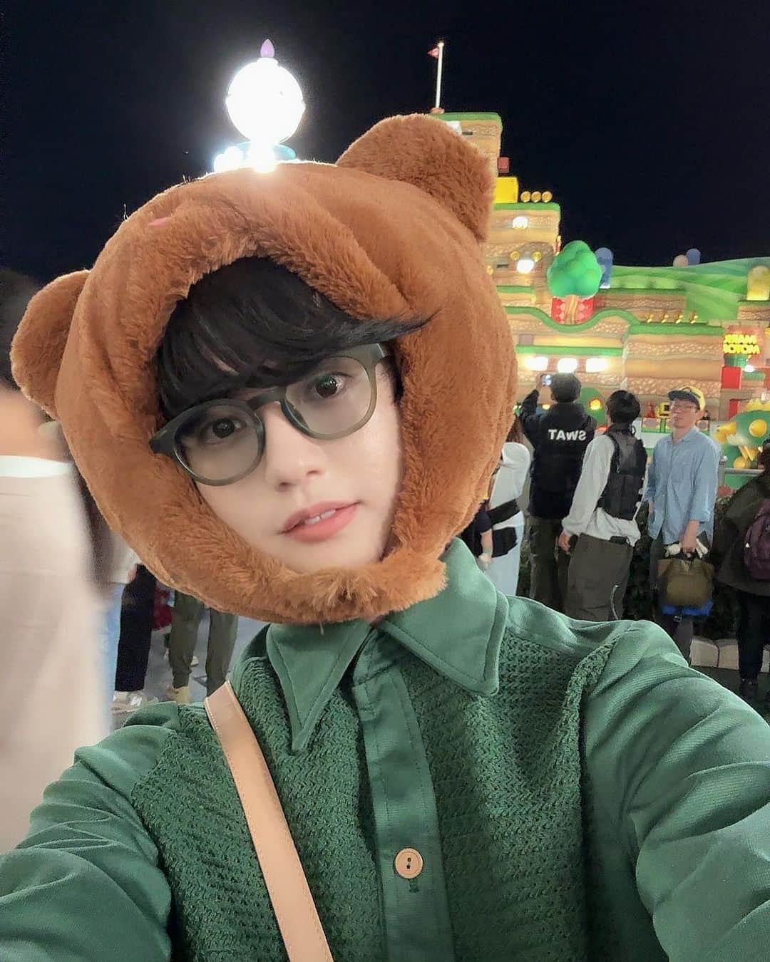 ゆうたろうさんのインスタグラム写真 - (ゆうたろうInstagram)「朝6時半起きでユニバも行けて大満足みかん。今回はティムタムちゃんをお供に選びました🧸🫶🏻💭  （~feat初めてのNintendoエリアで大興奮の僕を添えて~）」10月23日 22時04分 - aaaoe__