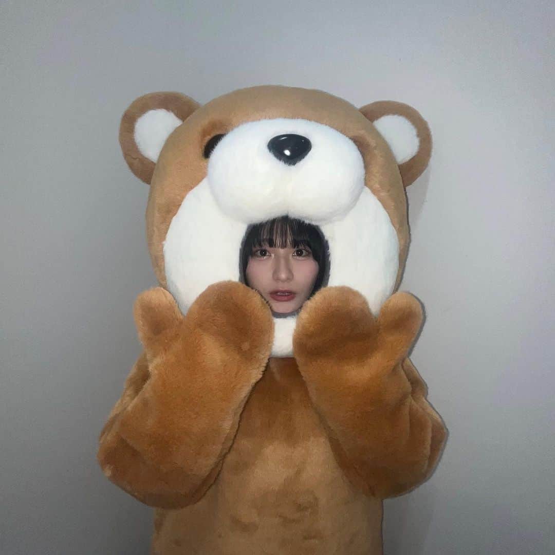 桜ひなのさんのインスタグラム写真 - (桜ひなのInstagram)「ぼくがもふもふなのは きみをやさしくだきしめるためなんだよ ⁡ ⁡ ⁡  #kawaii  #cute  #lovely  #bear  #くまさん  #きぐるみ  #夢と希望  #るんもん」10月23日 22時15分 - hinano_sakura_official