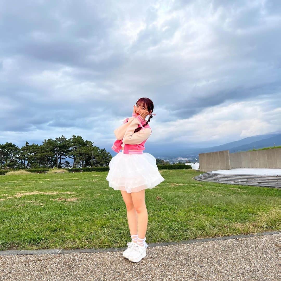 ゆわさんのインスタグラム写真 - (ゆわInstagram)「.  新曲「DASH‼︎」MV公開されました🩷 沢山見てね〜！」10月23日 22時24分 - yuwa_rosario