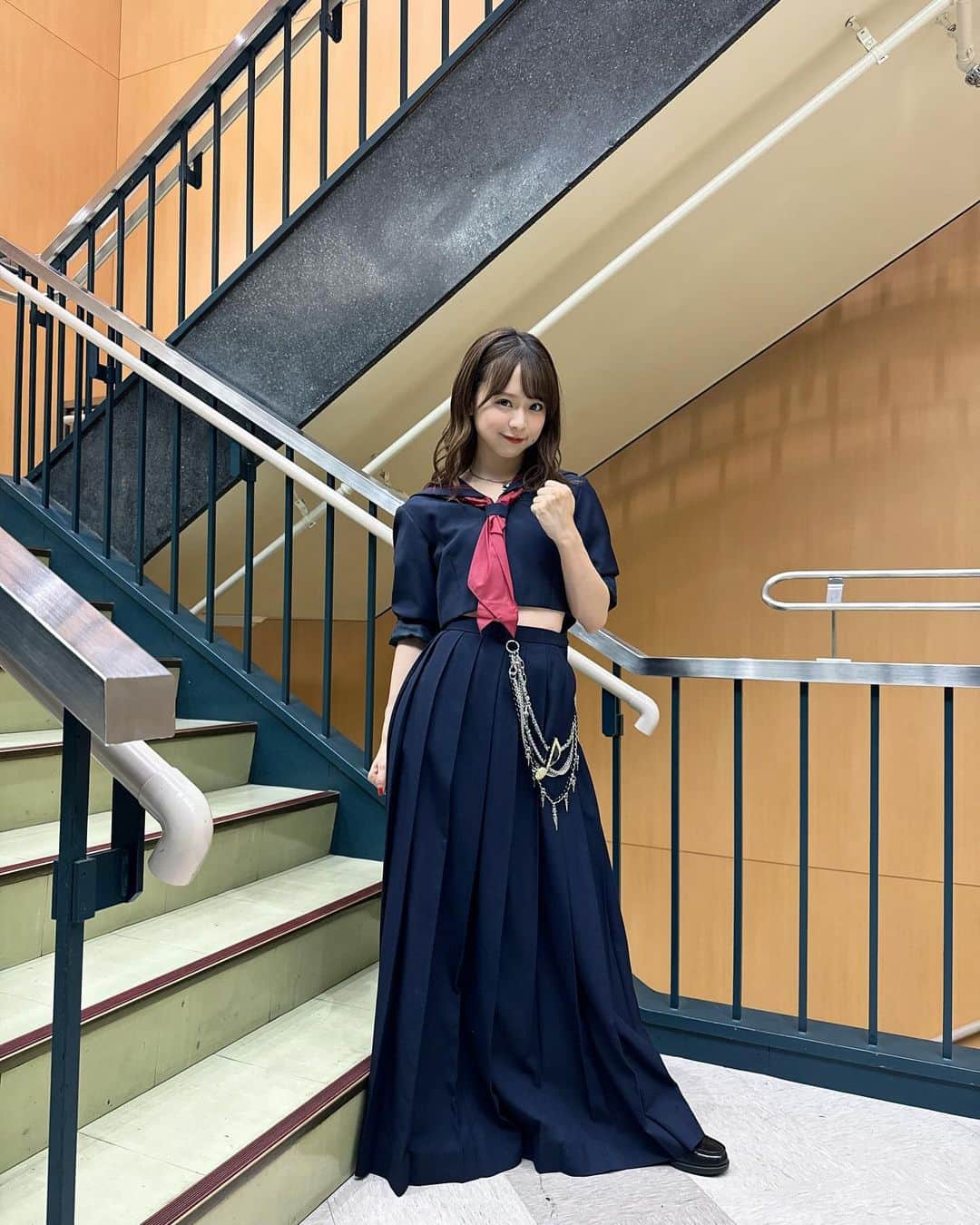 のインスタグラム：「「マジの意味を教えてやるよ」 マジすか学園の優子さんの衣装着れて幸せすぎて いろんな角度で撮影しました😂😇🥲✨」