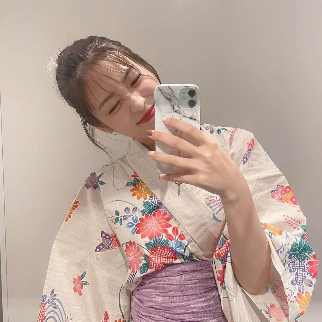 長谷川愛のインスタグラム：「時差がありすぎてすいません💦笑 でも、載せる🤭笑笑  今年の夏も浴衣着れて良かったー♡ もう10月も終わりやけど、まだまだ 夏の思い出に浸っていたいなあなんて思います🫶  そんな私は今色んなことが絶賛スタートし始めて 怒涛の日々になっていますが頑張れることがある ありがたさを感じながら突っ走っていきたいと思います‼️  みんなは焦らず、少しでもできた事があったら 自分を褒めてあげてね☺️💕 いつも頑張ってくれてありがとう♡  そして次会える時までも沢山パワーを プレゼントできるようにできる限りのことはするから 受け取ってね🤗  では、また投稿します！！」