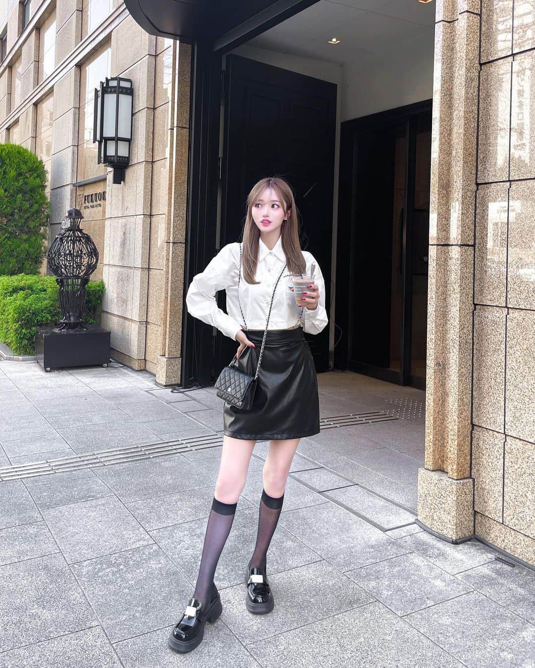 のインスタグラム：「🤍🖤🤍🖤🤍🖤🤍」