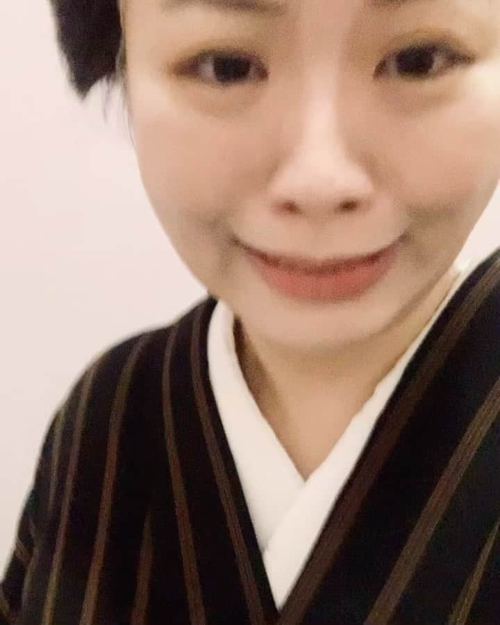 小出真保のインスタグラム：「あした ものまねグランプリ 😀😀😀 でーこい 見つけてねん。」