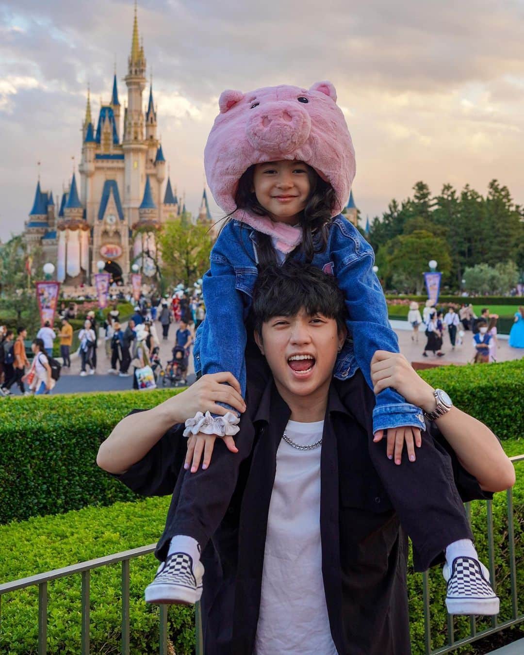Ranz Kyleさんのインスタグラム写真 - (Ranz KyleInstagram)「Happiest birthday to my lil sister @onewithnatalia 🥳 big bro will always be here for you no matter what!! ❤️」10月23日 22時38分 - ranzkyle