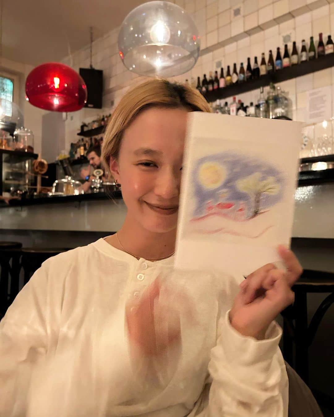 柴田紗希さんのインスタグラム写真 - (柴田紗希Instagram)「1カ月の旅の最後の日。 なんだかきらきら良い顔している。 すばらしい日々でした。  ありがと〜〜〜地球〜〜〜✨ しあわせいっぱい！  ♡」10月23日 22時39分 - shibasaaki