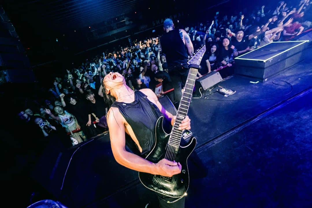 Crystal Lakeさんのインスタグラム写真 - (Crystal LakeInstagram)「Big thank you to China for this incredible SOLDOUT run. Keep an eye out for more. We will be back soon.  📷: @seijiro243  #CrystalLake」10月23日 22時49分 - crystallake777