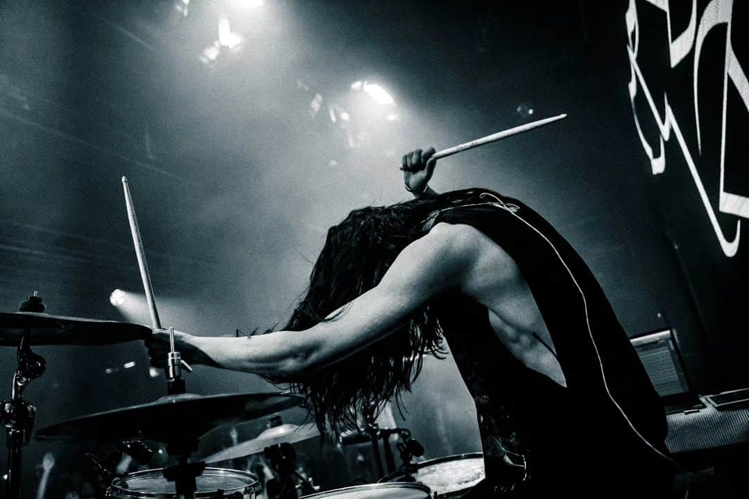 Crystal Lakeのインスタグラム：「Big thank you to China for this incredible SOLDOUT run. Keep an eye out for more. We will be back soon.  📷: @seijiro243  #CrystalLake」