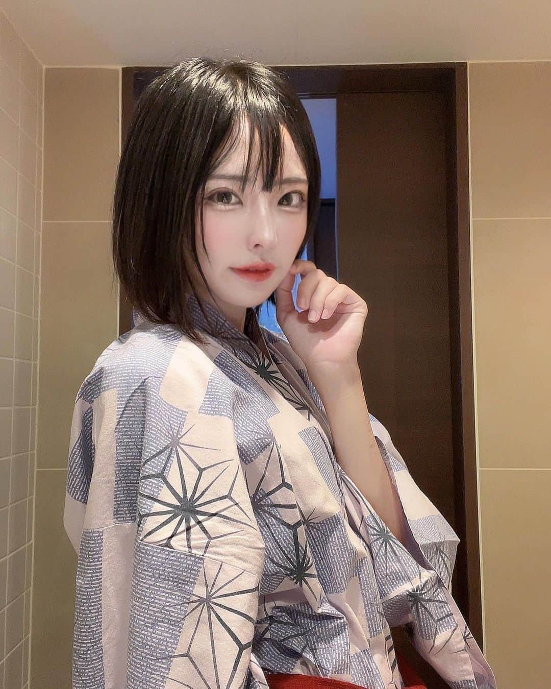 ごみちゃんのインスタグラム：「温泉いきたい♨️♨️♨️サ活もしたい♨️♨️」