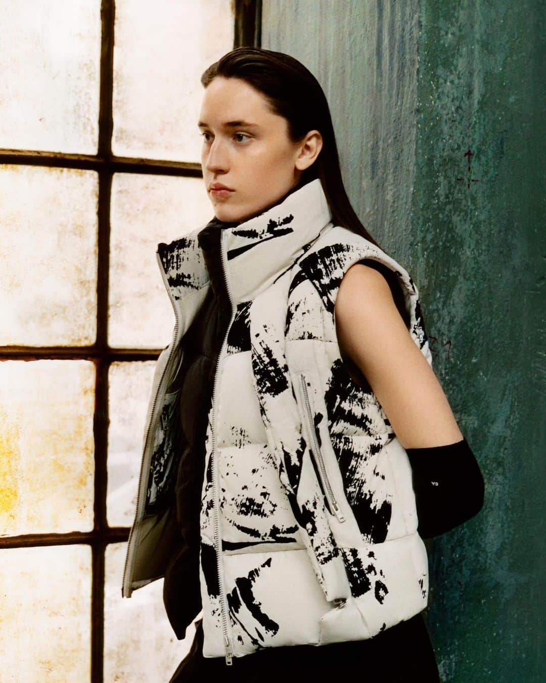ワイスリーのインスタグラム：「Y-3 Fall Winter wears.​  Y-3 Graphic Flock Puffer Vest​ Y-3 @goretexstudio Hardshell Parka ​  ​Available now at adidas.com/Y-3, on CONFIRMED, in store and through select retailers.​  ​Lensed by @valeriaherklotz.​  ​#adidas #Y3 #YohjiYamamoto」