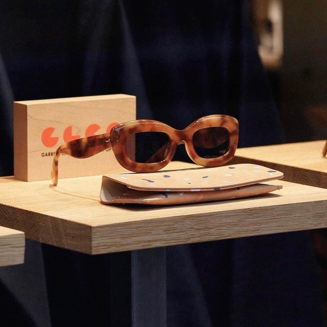 ジーエルシーオーのインスタグラム：「Dolores Sun in Ember Tortoise.  Photo by @shoclifestyle」