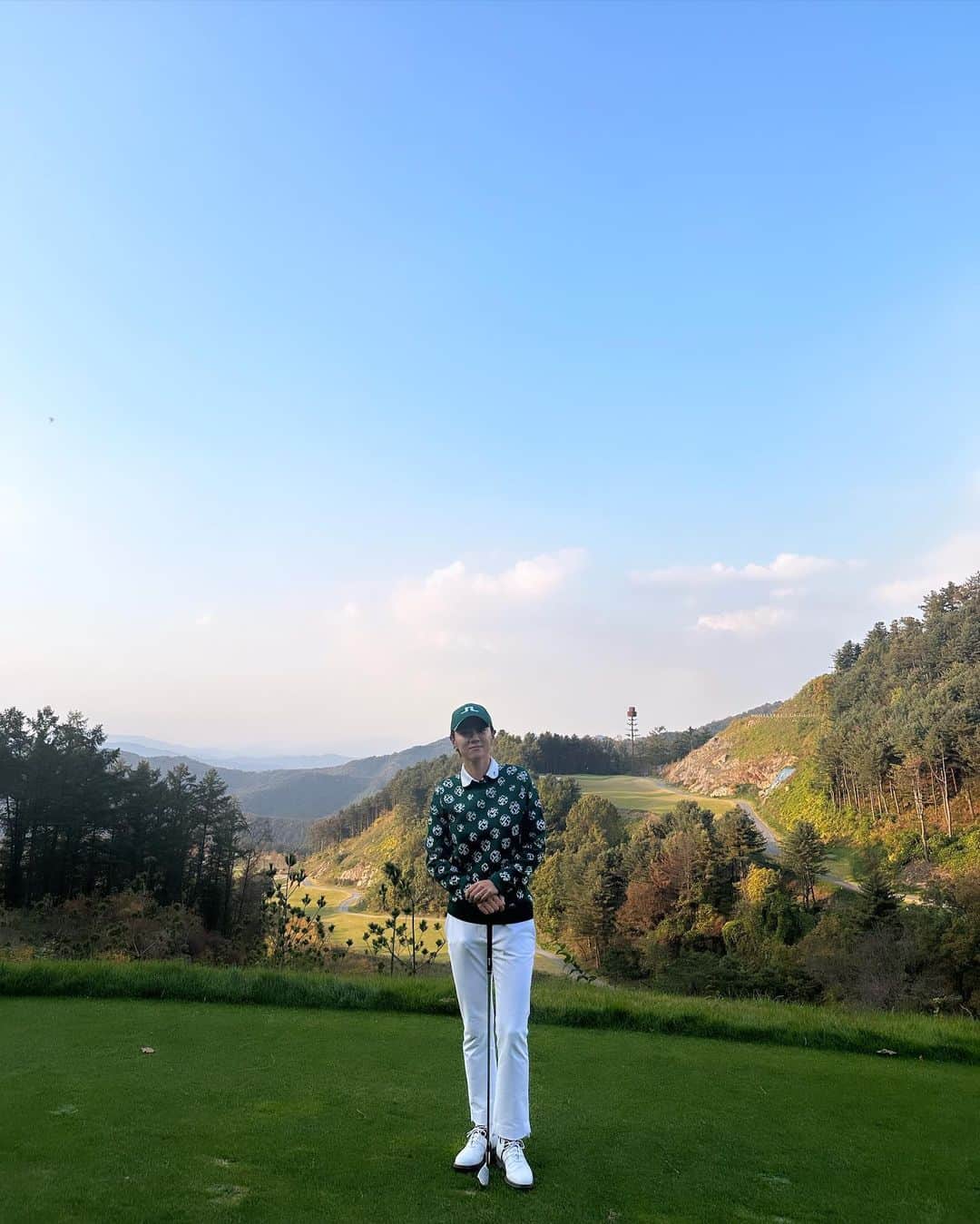 チェ・ナヨンさんのインスタグラム写真 - (チェ・ナヨンInstagram)「오늘도 좋았던 가을날 너무 고맙고 즐거웠어 ☺️ #나연이즈백 에서 만나요 😍 #샴발라cc」10月23日 23時27分 - nychoi87