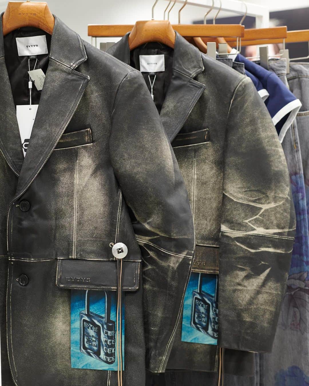 エイティーズのインスタグラム：「The EYTYS popup at Dover Street Market Ginza in Tokyo is up until November 3rd. All products feature a satin anniversary label created in collaboration with @jonnnynegronn.」