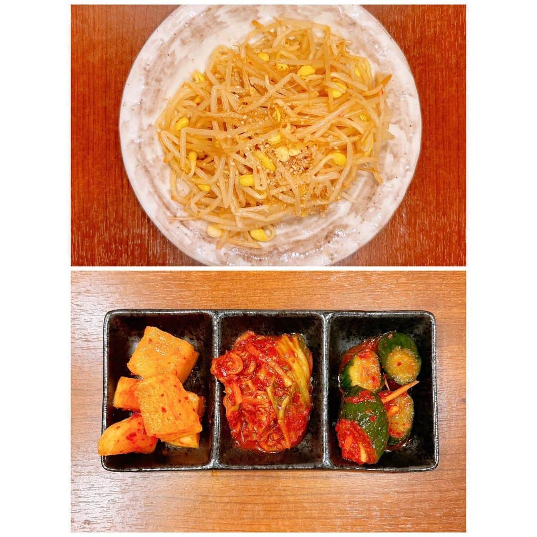 三宅裕貴さんのインスタグラム写真 - (三宅裕貴Instagram)「#PR 岡山県岡山市北区柳町にある京もつ鍋ホルモン朱々 岡山柳町店のコースメニュー『炭火焼肉と京もつ鍋のコース』を食しに伺いました。  京もつ鍋ホルモン朱々 岡山柳町店まで徒歩2分のコインパーキングに駐車しました。京もつ鍋ホルモン朱々 岡山柳町店の付近には、コインパーキングが点在しています。  店内に入り、予約席に座り、ドリンクは、おろしりんごソーダ(カメラマンのタカヒロさんは、ジンジャエール)を注文しました。すっきり美味しかったです。(テンション上がってきました。)  豆もやしは、味がしっかり付いていながら、さっぱりの味で美味しかったです。(今回もとてもしゃきしゃきでびっくりしました。一気に食欲がそそられました。) キムチ盛りのカクテキ、キムチ、オイキムチは、素材の味が分かり酸味と甘味も感じられて美味しかったです。(益々食欲がそそられました。豆もやしとキムチ盛りを全部食べてしまいました。)  炭火焼き焼肉の最初の肉は、牛上タンで、上品で美味しかったです。 宮崎牛上カルビは、程良く脂がのって、あまり噛まなくても食べれるお肉で美味しかったです。 赤身サガリ(ハラミ)は、やわらか赤身肉で美味しかったです。 石見ポークトントロは、サクッと歯切れ良くて程よく脂がのって美味しかったです。 宮崎牛上ハツは、ハツが歯切れが優しく食べやすく美味しかったです。 宮崎牛上赤センは、脂がのってかみごたえあり美味しかったです。  ※全体を通して上品な脂に感じ、すっきり食しました。  京もつ鍋は、白味噌スープ、たっぷり野菜、ホルモンの鍋でした。しっかり味で、ヘルシーで、ホルモンが柔らかくて美味しかったです。 〆は、チャンジャ雑炊、チーズ雑炊、中華麺の中から、チャンジャ雑炊を選びました。スープもご飯もチャンジャもマッチングしまくりで美味しかったです(この日の状態は、お腹いっぱいになってきたところでしたが、余裕で食べれました。)  本日のデザートは、バニラ、抹茶、ゆずシャーベット、黒ごまアイスの中から、ゆずシャーベットを選択しました。すっきり美味しかったです。  お料理ランキングとコース料理のメニューを載せました。 『炭火焼肉と京もつ鍋のコース』もご検討下さいませ。  ▷ @shushu_yanagimachi  #岡山京もつ鍋 #岡山焼肉 #岡山居酒屋 #岡山ディナー #岡山グルメ #岡山柳町 #岡山 #okayama #岡山市北区 #岡山市 #京もつ鍋 #柳町焼肉 #柳町居酒屋 #柳町ディナー #柳町グルメ #柳町 #yanagimachi #京もつ鍋 #kyomotsunabe  #焼肉 #yakiniku  #肉日和 #居酒屋 #japanesestyledinnerbar #ディナー #グルメ」10月23日 23時32分 - yuhkimiyakeevo