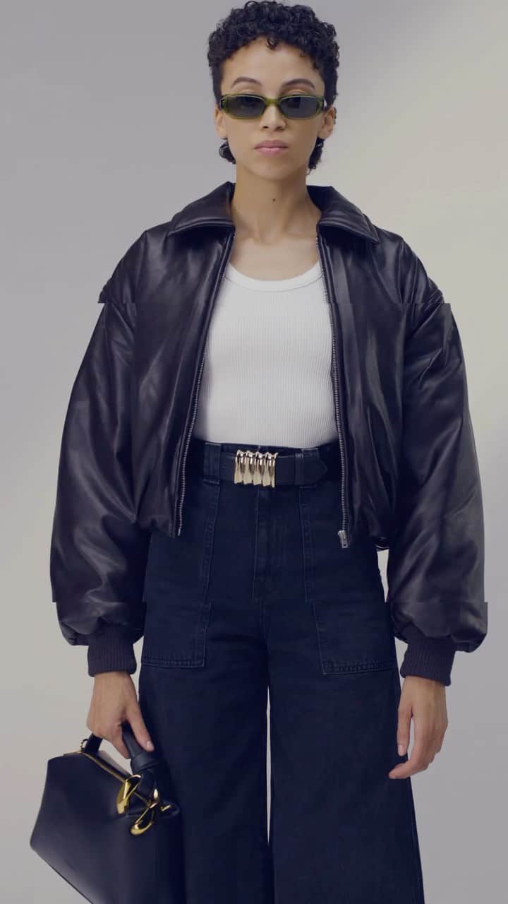 ネッタポルテのインスタグラム：「WINTER WONDERS: Elevate your everyday outfits with pieces guaranteed to be on-rotation staples.  Tap the link in bio to shop at #NETAPORTER.」