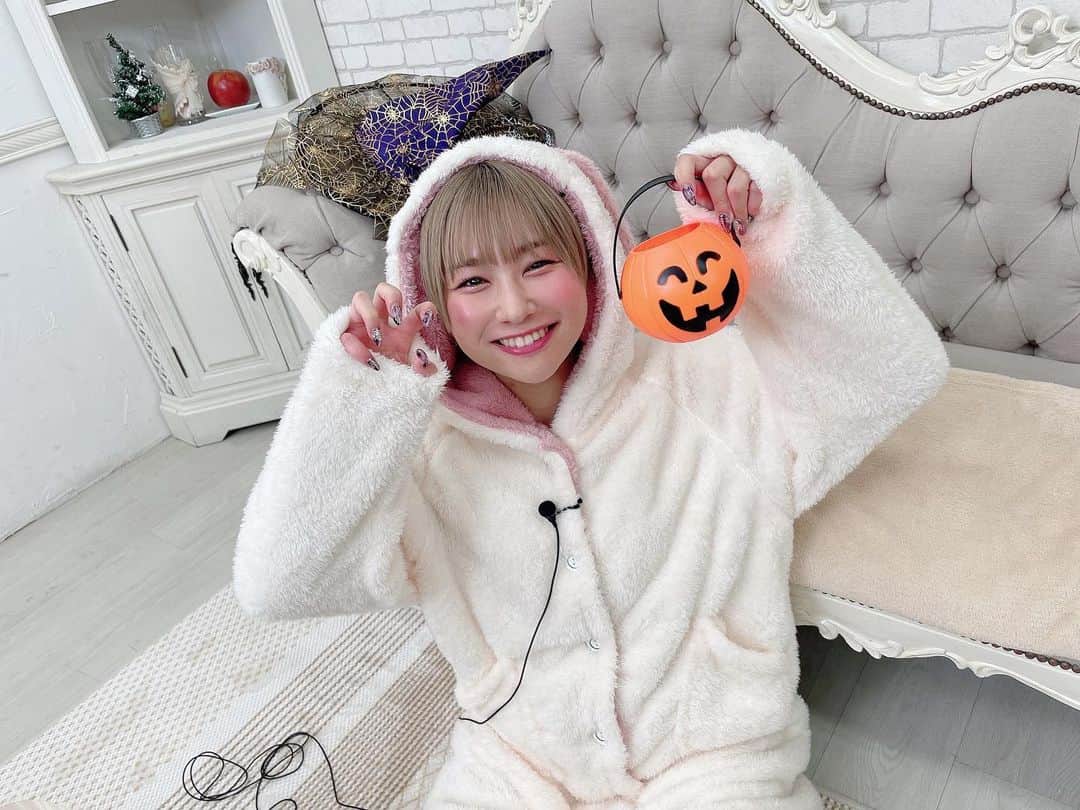 富田美憂のインスタグラム：「やっぱ何回みてもウーパールーパーだよこれ」