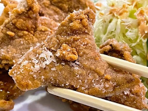 小野瀬雅生さんのインスタグラム写真 - (小野瀬雅生Instagram)「千葉県我孫子市の中華料理店かっぱちゃんでレバーの竜田揚げとギョーザウマウマウー☆遂に遭遇かっぱちゃん☆かっぱちゃんよー☆ウレシイデス☆レバーの竜田揚げはレバーがほくほくでヒジョーにウマイ☆食べ応え充分☆いきなりヒット☆ギョーザはフツー☆フツーだけれど☆フツーを愛でよ☆他にもかっぱちゃんで色々食べました♫ #かっぱちゃん #我孫子 #千葉県我孫子市 #中華料理店 #レバーの竜田揚げ #ギョーザ #小野瀬雅生 #onosemasao #ウマウマウー #レバーほくほく #ヒジョーにウマイ #いきなりヒット #ギョーザはフツー #フツーだけれど #フツーを愛でよ #たまりませんわ #かっぱちゃーん #河童ちゃん」10月23日 23時38分 - onosemasao