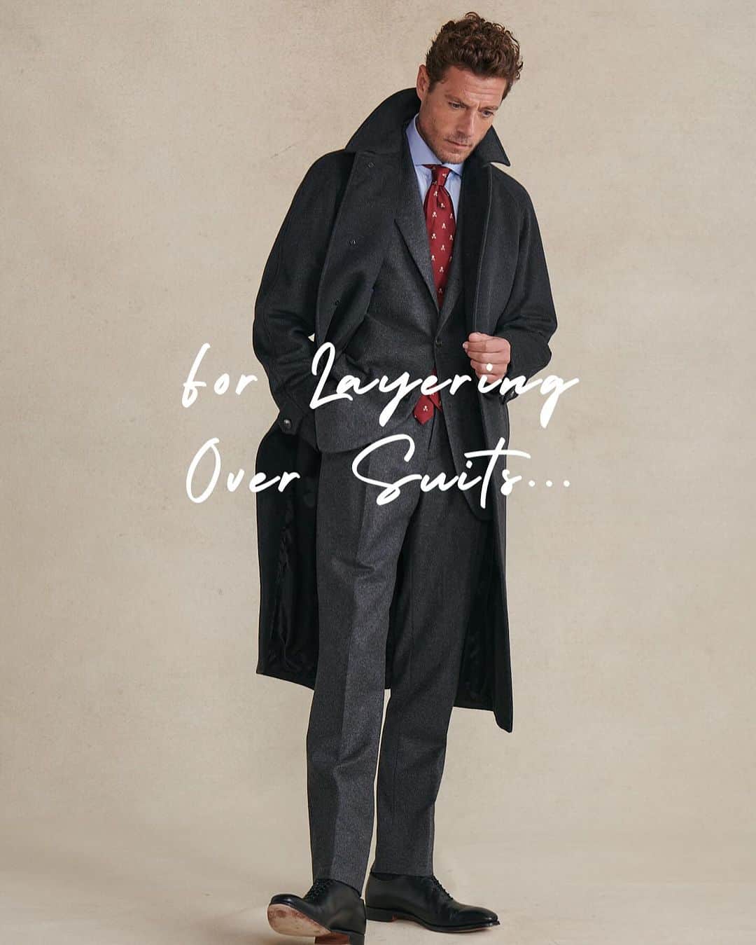 ニュー&リングウッドさんのインスタグラム写真 - (ニュー&リングウッドInstagram)「With an elegant look and enduring construction to weather the elements, our Cashmere Wrap Coat is a striking outerwear piece made from rich Italian cashmere. The coat is designed for a relaxed fit, with room for comfortable layering over suiting and chunky knitwear. It features adjustable raglan sleeves and a belt to give the silhouette an extra cinch. Our Cashmere Wrap Coat is an investment in quality that will only get better through years of wear.」10月23日 23時52分 - newandlingwood