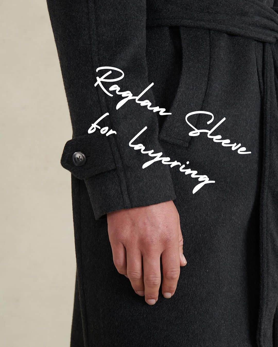ニュー&リングウッドさんのインスタグラム写真 - (ニュー&リングウッドInstagram)「With an elegant look and enduring construction to weather the elements, our Cashmere Wrap Coat is a striking outerwear piece made from rich Italian cashmere. The coat is designed for a relaxed fit, with room for comfortable layering over suiting and chunky knitwear. It features adjustable raglan sleeves and a belt to give the silhouette an extra cinch. Our Cashmere Wrap Coat is an investment in quality that will only get better through years of wear.」10月23日 23時52分 - newandlingwood