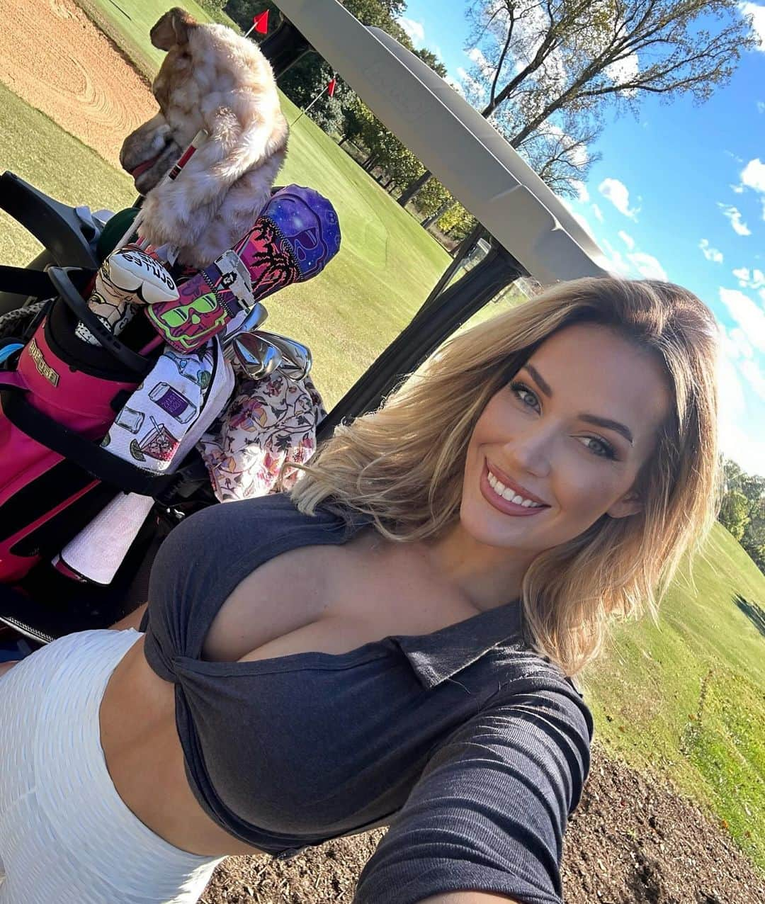 ペイジ・スピラナックさんのインスタグラム写真 - (ペイジ・スピラナックInstagram)「Morning or afternoon round of golf?  I prefer morning especially with a @jetfuelenergyusa to get me going⛳️🔥」10月23日 23時46分 - _paige.renee