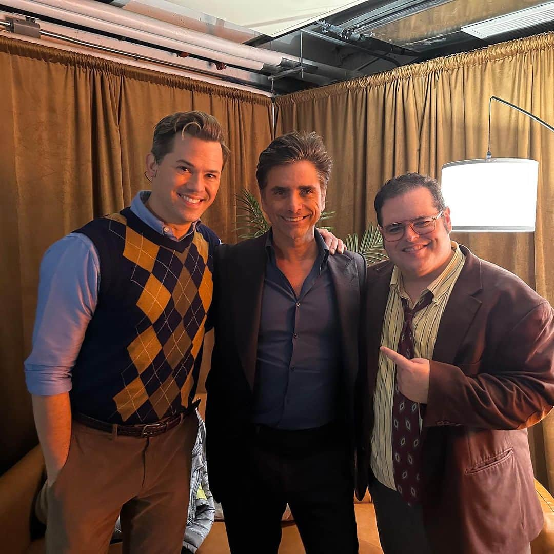 ジョシュ・ギャッドさんのインスタグラム写真 - (ジョシュ・ギャッドInstagram)「Thank you @johnstamos for eating dreams with us yesterday at @gutenbergbway ! Love you brother! Also, everyone get his new book. It’s awesome.」10月23日 23時54分 - joshgad