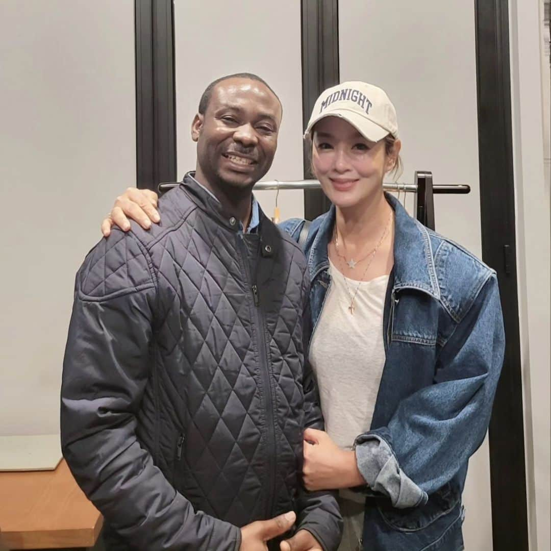 キム・ウォニさんのインスタグラム写真 - (キム・ウォニInstagram)「오랜만에 만나니 더 반가운 싸람들♡  사..사..사랑합니..드아 (아,닭살😆) 암튼 그래요~~~~ㅋ  #10년추억을함께한찐친구들 #얼마만인가요_쥬드목사님 #신촌세브란스_안철민쌤 #아이티선교팀 #노년을함께할사람들  #아지트같은민스키친」10月24日 0時05分 - wonhee_k