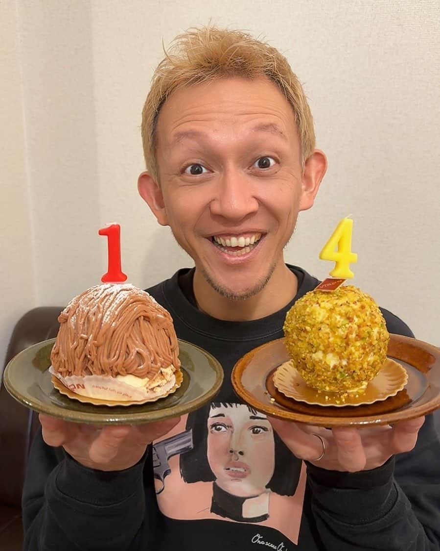 院長ヨモギダのインスタグラム：「2023.10.24.(火) 結婚記念日 - ̗̀ 🎂 ̖́-  丸14年 ほぼほぼ毎日一緒にいるので オレがお前でお前がオレで 「アレ」だけで通じる会話も多くなりました 15年目もよろしくね。いつもありがとう  蓬田修士 . . . . 📍ご予約の際のお願い📍 ⚠️ご予約の変更などは 【ご予約日の2日前の16時までに   必ずお電話で】お願い致します。 . ⚠️DM、メール連絡は重複を防ぐ為お受けしておりません。 又、18時以降や営業時間外、休業日も対応できません。 何卒よろしくお願い致します。 . . . .  #渋谷スポンジ  #美容鍼 #鍼灸 #マッサージ  #痩身 #ヘッドスパ #筋膜リリース 東京都渋谷区松濤1-28-6 麻生ビル2F☏‭0367127598‬ 定休日🌱木曜日 🌰‬ご予約はHP又はお電話(18時迄) ‭www.shibuya-sponge.com‬ . .  🐕✨1ヶ月以内リピート常時500円OFF❗ 🐕✨初回の方にプチギフト進呈🎁 🐕✨Instagramフォロワー様に美容シートパックプレゼント🎁 . . . #美容鍼灸 #小顔矯正 #ツヤ肌 #シミ改善 #顔のくすみ #ダイエット鍼 #腰痛 #肩こり #むくみ解消 #フェイスライン #顔のたるみ #アンチエイジング  #リフトアップ効果 #偏頭痛  #骨盤調整 #姿勢改善 #猫背 #巻き肩 #アトピー性皮膚炎 #毛穴レス  #スマホ首 #目の下のクマ #首のシワ」