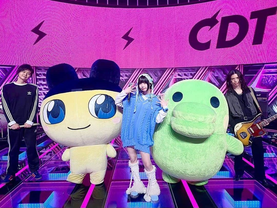 あのちゃんさんのインスタグラム写真 - (あのちゃんInstagram)「『ＣＤＴＶライブ！ライブ！』生放送有難うべりまっち まめっちとくちぱっちもいっしょだったんだ ₍ ᐢ. ̫ .ᐢ ₎」10月24日 0時19分 - a_n_o2mass