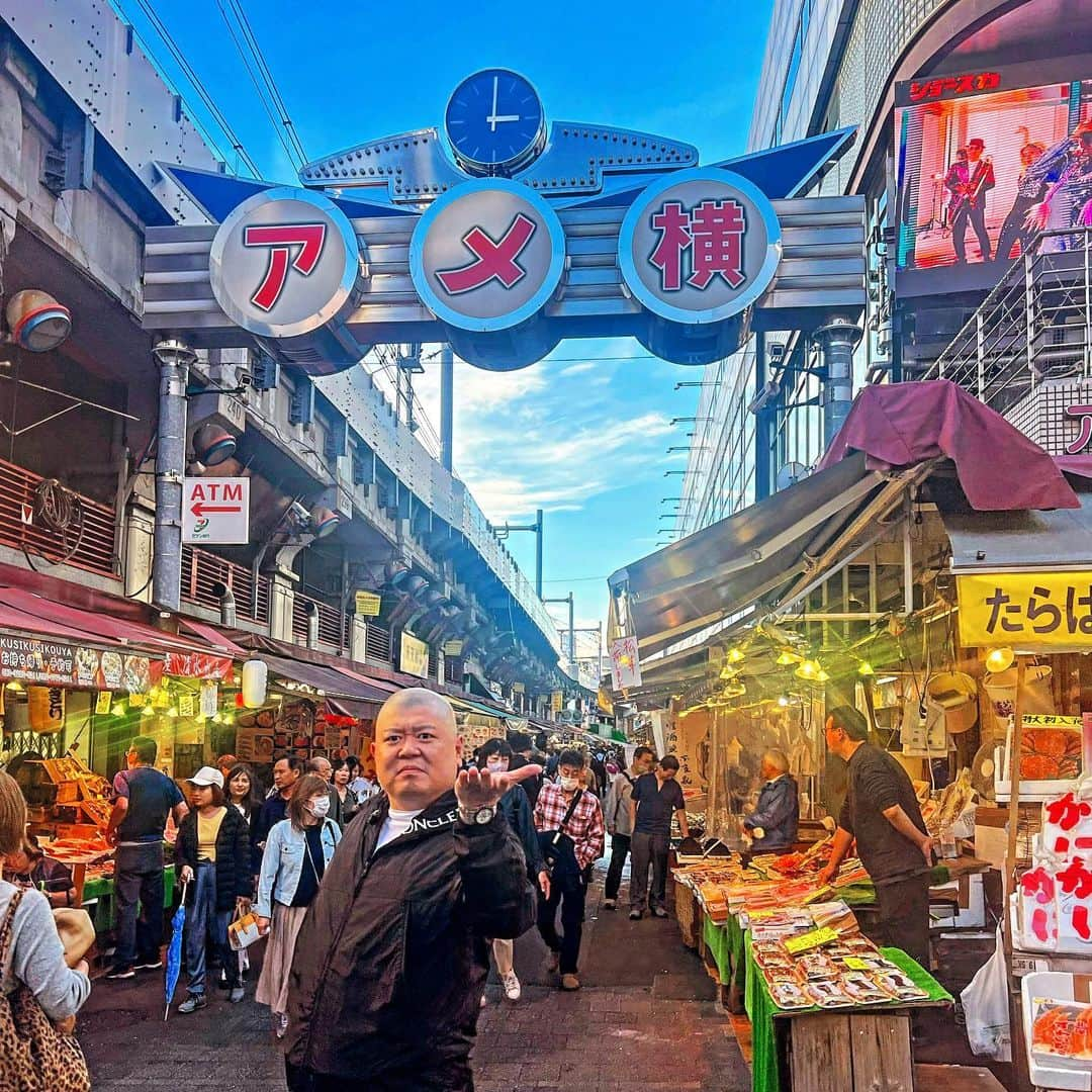  WATANABETAKAYOSHIさんのインスタグラム写真 - ( WATANABETAKAYOSHIInstagram)「Enjoying Tokyo!  #teruzushiintown#tasty#dozo#sushibae」10月24日 0時32分 - teruzushi