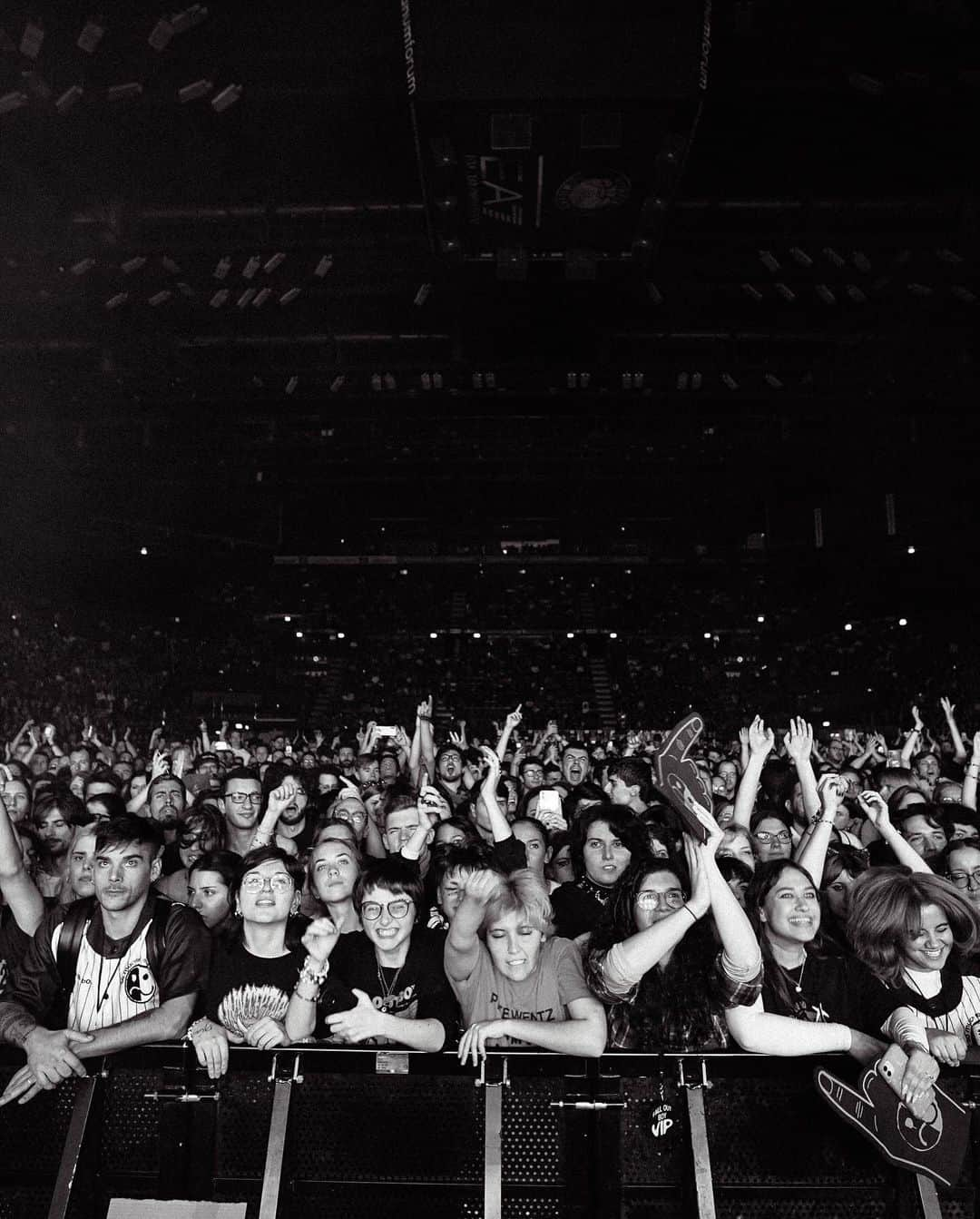 PVRISさんのインスタグラム写真 - (PVRISInstagram)「Thank you Munich and Milan. PVRIS in Paris tonight!   Photos by @indiafleming   24 October - Amsterdam, Netherlands 25 October - Brussels, Belgium 27 October - Leeds, United Kingdom 28 October - Glasgow, United Kingdom 29 October - Manchester, United Kingdom 31 October - Birmingham, United Kingdom 2 November - London, United Kingdom 3 November - London, United Kingdom 4 November - Cardiff, United Kingdom 6 November - Oberhausen, Germany 7 November - Hamburg, Germany 8 November - Berlin, Germany」10月24日 0時47分 - thisispvris