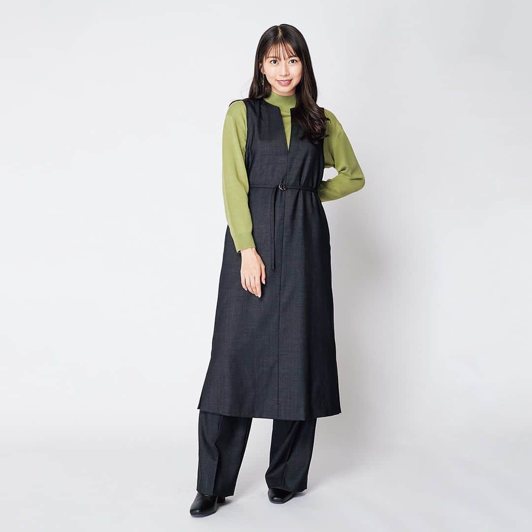 洋服の青山のインスタグラム：「洋服の青山60周年を記念し、 モーニング娘。’23 改め 「アオヤマ娘。’60」始動です✨ @morningmusume_official × @aoyama_ladies  本日10/24(火)より洋服の青山公式Instagram(リール)/TikTok/YouTubeにて、 オリジナルダンス第二弾が公開です！  牧野 真莉愛 @maria_makino.official さんのコーディネートは、 フロントスリッドのワンピースでニットとのレイヤードがポイント！ ニットは発熱性が高く寒い冬にも頼りになります。  ・スリットネックワンピース 13,200円 　(AN235121-B)  ・ベルト付きワイドパンツ 11,000円 　(AP235121-B)  ・発熱ニット 5,390円 　(WNT23122-60)  第三弾以降のオリジナルダンスはもちろん、 限定キャンペーンの開催など、たくさんの企画を皆さまお楽しみに！  #モーニング娘23 #モーニング娘 #洋服の青山 #アオヤマ娘60 #牧野真莉愛 #ビジネスカジュアル #ビジカジコーデ #ビジカジスタイル #オフィスカジュアル #オフィスコーデ #秋コーデ #お仕事コーデ #お仕事コーディネート #通勤コーデ #コスパ #コスパコーデ #秋コーデ #ニットコーデ #ニット #ワンピース #ワンピースコーデ」