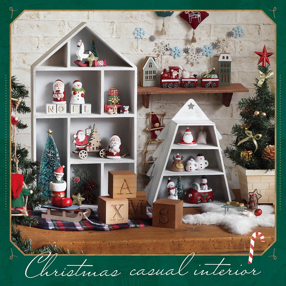 のインスタグラム：「.   \\ 11月新商品が入荷しました //  にぎやかで楽しげなクリスマスインテリアが店内いっぱいに勢ぞろい🎄  冬の訪れを感じる日が増えて、サンタやスノーマン・ニッセたちがクリスマス準備をスタート！  今年は大きなウッドハウスにお好みのオブジェをたっぷり詰め込んでクリスマスを飾りませんか？  雪の結晶が描かれたディスプレイボックスにオブジェを飾ると、まるでおうちに雪が降っているようなストーリーに⛄  ウッドハウスやインテリアラックの一段一段にそれぞれ異なるストーリーを持たせて飾ってみてはいかがでしょうか…🎅🦌     ※ご紹介しました一部商品はオンラインショップでも販売開始！ ぜひサイトもチェックしてみてください     🆕インテリアオブジェ北欧ハウス (グリーン) (W4.5×D2×H10cm) ¥110(税込)  🆕インテリアオブジェ北欧ハウス L (グリーン) (W5.5×D2×H9cm) ¥110(税込)  🆕ウッドキューブアンティーク風 XMAS (W6×D6×H6cm) ¥330(税込)  🆕アイアンミニチュアメッシュテーブル ツリー (グリーン) (W6.5×D6×H3.5cm) ¥110(税込)  🆕アイアンミニチュアメッシュチェア スター (マットゴールド) (W3.5×D3.5×H7.5cm) ¥110(税込)  🆕マルチラウンドクロス チェック (レッド×グリーン×ネイビー) (φ45cm) ¥330(税込)  🆕フェイクファーマット星型 (ホワイト) (W30×H28cm) ¥330(税込)  🆕刺繍オーナメント ダーラナホース×ボールオーナメント ((※紐･タッセル除く)ダーラナホース：W9×H9cm、ボール：W7×H7cm) ¥330(税込)  🆕ミニチュアオブジェセットおもちゃ (クマ：W1.5×D1×H1.5cm、汽車：W2.5×D1.5×H1.5cm、袋：W3×D1.5×H5.5cm) ¥330(税込)  🆕木製インテリアラック 台形ツリー (ホワイト) (W27×D8×H28.5cm) ¥1100(税込)  🆕オブジェ 3段プレゼント (W4.5×D3.5×6cm) ¥110(税込)  🆕オブジェ クリスマスブーツ (レッド) (W6.5×D4×H6cm) ¥110(税込)  🆕樹脂オブジェ ミニ木馬 (ホワイト×レッド) (W5×D2.5×H7cm) ¥110(税込)  🆕オブジェ クリスマストレイン (汽車：W5.5×D3.5×H6.5cm/トロッコ：W5.5×D3.5×H6cm) ¥330(税込) ※汽車とトロッコは赤いゴムで連結しています  🆕ウッドハウス シャビー(ホワイト) (W28×D8×H50cm) ¥1650(税込)  🆕木製インテリアソリ ノルデック (ブルー/ブラウン) (W5.5×D3.5×H12cm) 各¥110(税込)  🆕インテリアオーナメントはしごとサンタ (W7.5×H25cm) ¥330(税込)  🆕インテリアオーナメントはしごと小人 (W7.5×H25cm) ¥330(税込)     ※下記商品は店舗入荷時期が異なります※ 入荷時期はInstagramストーリーズにてご案内いたします。 🆕オブジェ 三角サンタ (W5×D5×H4.5cm) ¥110(税込) 🆕オブジェ 三角トナカイ (W4.5×D4.5×H4.5cm) ¥110(税込) 🆕オブジェ クリスマスカー (W8×D5×H5.5cm) ¥165(税込)     #ナチュラルキッチン #ナチュラルキッチンアンド #ナチュラルキッチンアンドセレクト #naturalkitchen  ⚠️時間短縮営業を行っている店舗がございますので、ご来店の際には各商業施設のホームページ情報をご確認くださいませ。  #クリスマスインテリア #クリスマス雑貨 #サンタオブジェ #ニッセ #冬支度 #クリスマスオブジェ #玄関インテリア #クリスマス飾り #オーナメント #雑貨好き #季節を楽しむ #暮らしを彩る #ミニチュア好き」