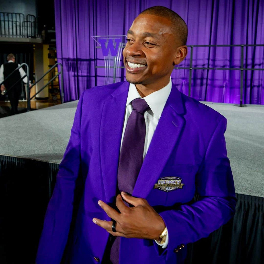 アイザイア・トーマスさんのインスタグラム写真 - (アイザイア・トーマスInstagram)「Officially got that purple jacket 💜」10月24日 11時30分 - isaiahthomas