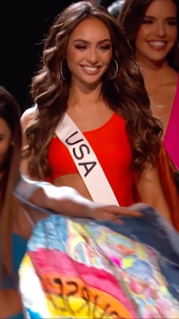 イリス・ミトゥネールのインスタグラム：「The 72nd MISS UNIVERSE Competition kicks off with the Preliminary Competition! Watch live as delegates from 85+ countries step into the spotlight for the very first time in the heart of El Salvador. In this electrifying event, the delegates must impress the selection committee in the Swimsuit and Evening Gown Competitions. You won’t want to miss it!  Get your tickets: missuniverse.livebash.com  *use code CROWN72 for 25% off early bird tickets*  Preliminary Competition November 15th 8pm CST  National Costume Show November 16th 8pm CST  #EISalvador #MissUniverse #72ndMISSUNIVERSE #HelloUniverse #LiveBash #Livestream #StreamTheUniverse」