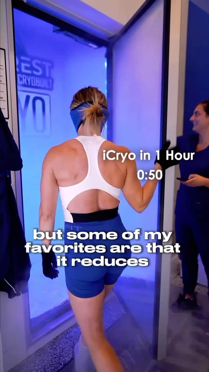 Paige Hathawayのインスタグラム：「Spend an hour @icryo with me! 🥶  Drop a 🙋🏼‍♀️ below if you’ve tried cryotherapy or any of the other wellness services shown in this video!   #cryotherapy #wellness #holostic #redlight #sauna」