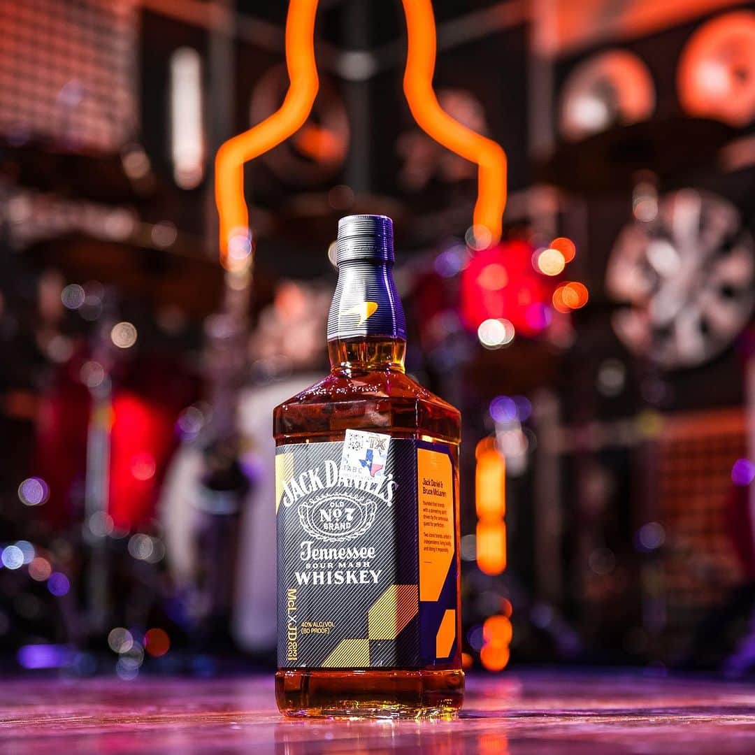 ジャックダニエルのインスタグラム：「Night 2 at Jack’s Garage. Thanks to Texas for hosting and for the good vibes. #JackDaniels」
