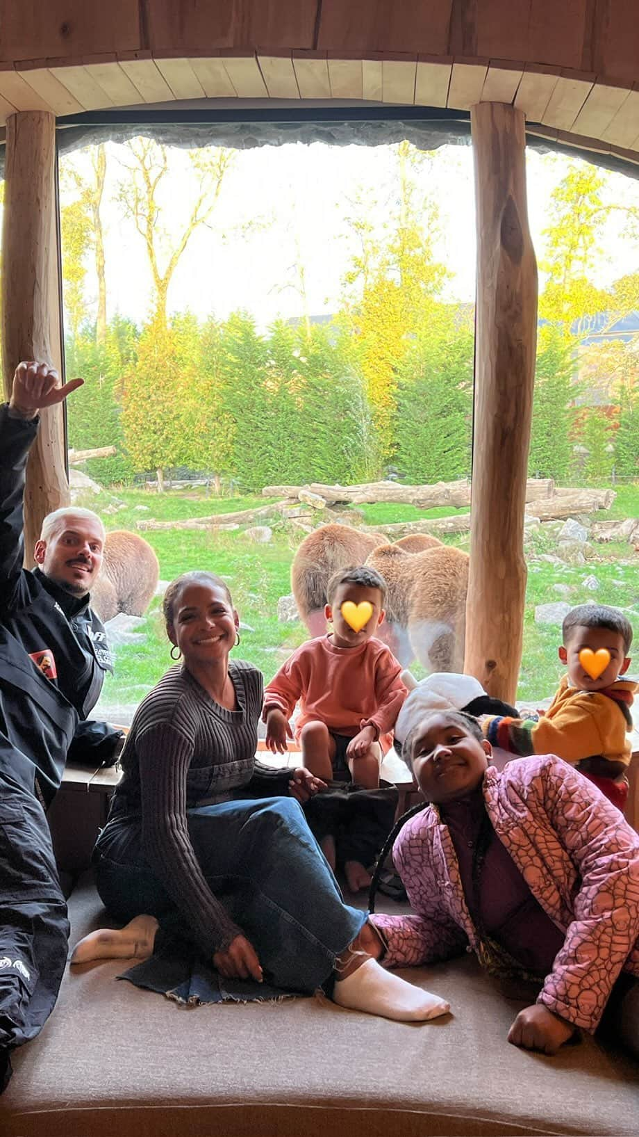 クリスティーナ・ミリアンのインスタグラム：「There aren’t enough words to explain just how amazing our stay was @pairidaizaofficial zoo & resort 🥹🥰 From the lodge, with a bird eye view of the bear & wolf sanctuary to the beautiful notations of the many cultures of the world throughout the zoo, the gardens, the animal encounters, great food, friendly staff and so much more. I never knew something like this could exist but my dreams of encountering giraffes, LIONS, monkeys and more came true. Our kids are elated. Mom and Dad feel accomplished in making great memories for our kids.  If you’re looking to plan an unforgettable family trip I highly recommend this place! It’s not voted Best Zoo in Europe for no reason. IJS 💞🦁🦧🦒💞」