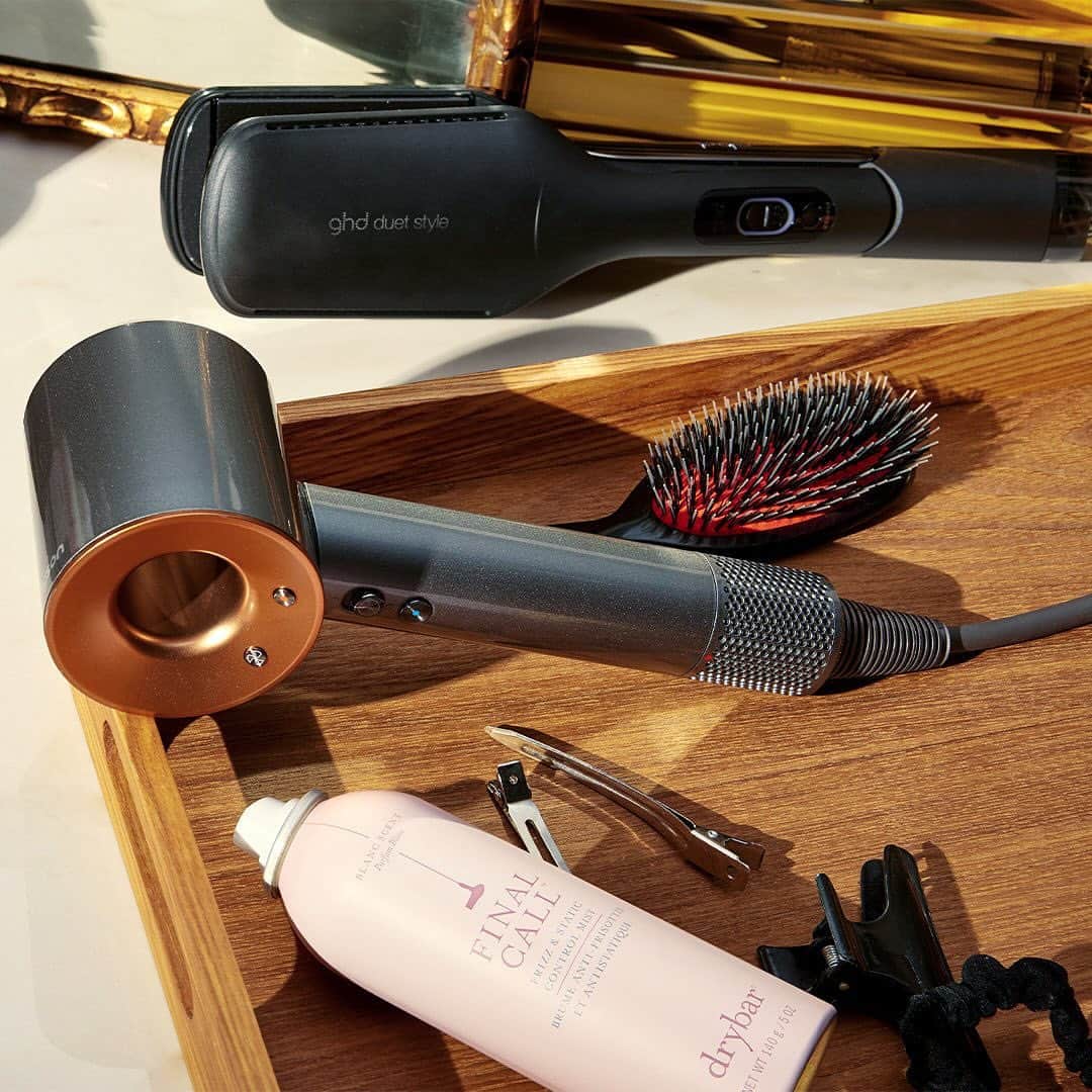 Nordstromさんのインスタグラム写真 - (NordstromInstagram)「Help your hair look its best with products and tools designed to protect and style your strands with ease. Unlock 🔓 your hair's full potential at the link in bio #nordstrombeauty」10月24日 3時24分 - nordstrom