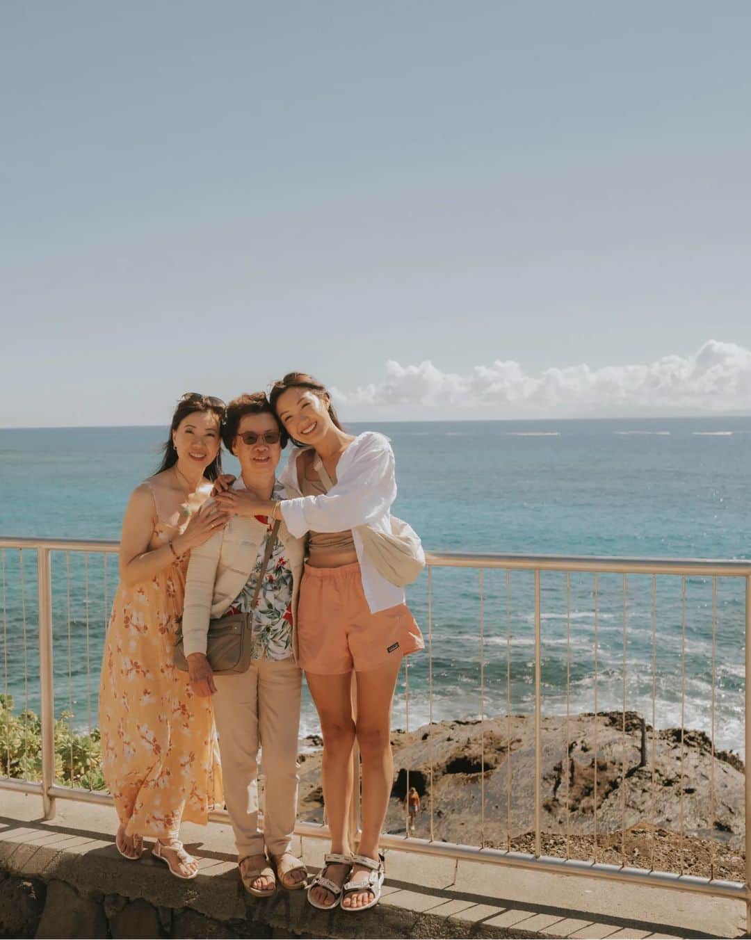 W E Y L I Eのインスタグラム：「The last time we went on a family trip like this, I think I was in middle school 🥹 My grandparents are the sweetest and seeing them so happy is priceless. Cherishing every little moment of this family trip!   Also, why does every Asian family analyze every fruit tree that they encounter? 😂」