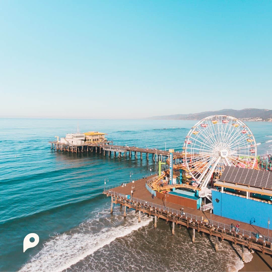 PicLab™ Sayingsのインスタグラム：「The city of angels is calling. ☀️🌴 Our city guide to Los Angeles just landed in our bio. Whether you want to check out a museum in downtown, catch a wave in Malibu, spot celebrities on Rodeo Drive, or just take a hike under the palms, Los Angeles offers it all.」