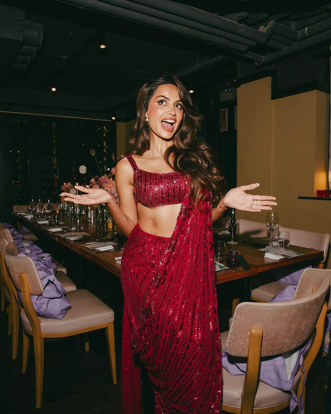 Diipa Büller-Khoslaさんのインスタグラム写真 - (Diipa Büller-KhoslaInstagram)「A night to remember 🪔❤️  @indewild’s first dinner in London together with remarkable south asian wo(men) who have paved the way and made their mark in the UK. This dinner will forever hold a special place in my heart. From being a student in the same city, lost like a little puppy far outside my comfort zone to hosting such powerhouses and building a brand that represents us.. 🥹❤️ —  Thank you @manishmalhotra05 @manishmalhotraworld for making me feel like a diwali pataka & @kunalrawalofficial for dressing my @olegbuller ✨ And thank you @kanishkamayfair for hosting us 🙌🏽 Make up by @saps.slap Hair by @johanjohn_  Photos by @indiabharadwaj」10月24日 4時13分 - diipakhosla