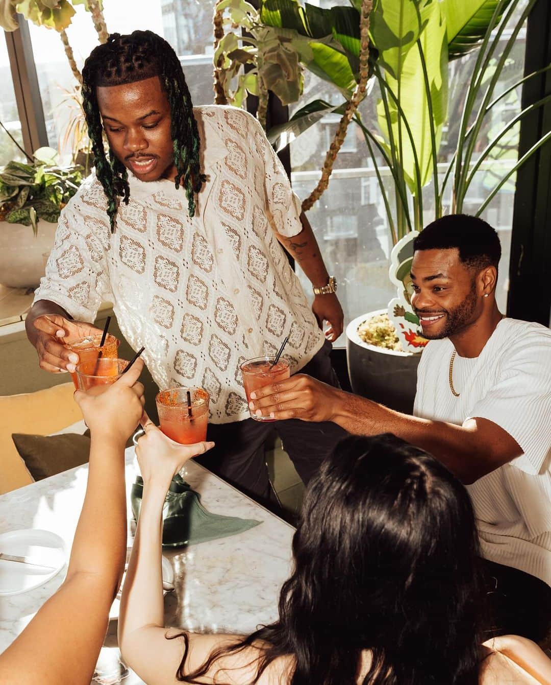 テイラー・ジェームスさんのインスタグラム写真 - (テイラー・ジェームスInstagram)「#ad Ain’t Nothing like a #DayHang party! special thanks to @donjuliotequila @andrepower  📸: @cbradyphotography   DON JULIO 1942 Tequila. 40% Alc/Vol. Imported by Diageo Americas, New York, NY. Sip responsibly. Don’t share w/ under 21.」10月24日 4時09分 - djtayjames