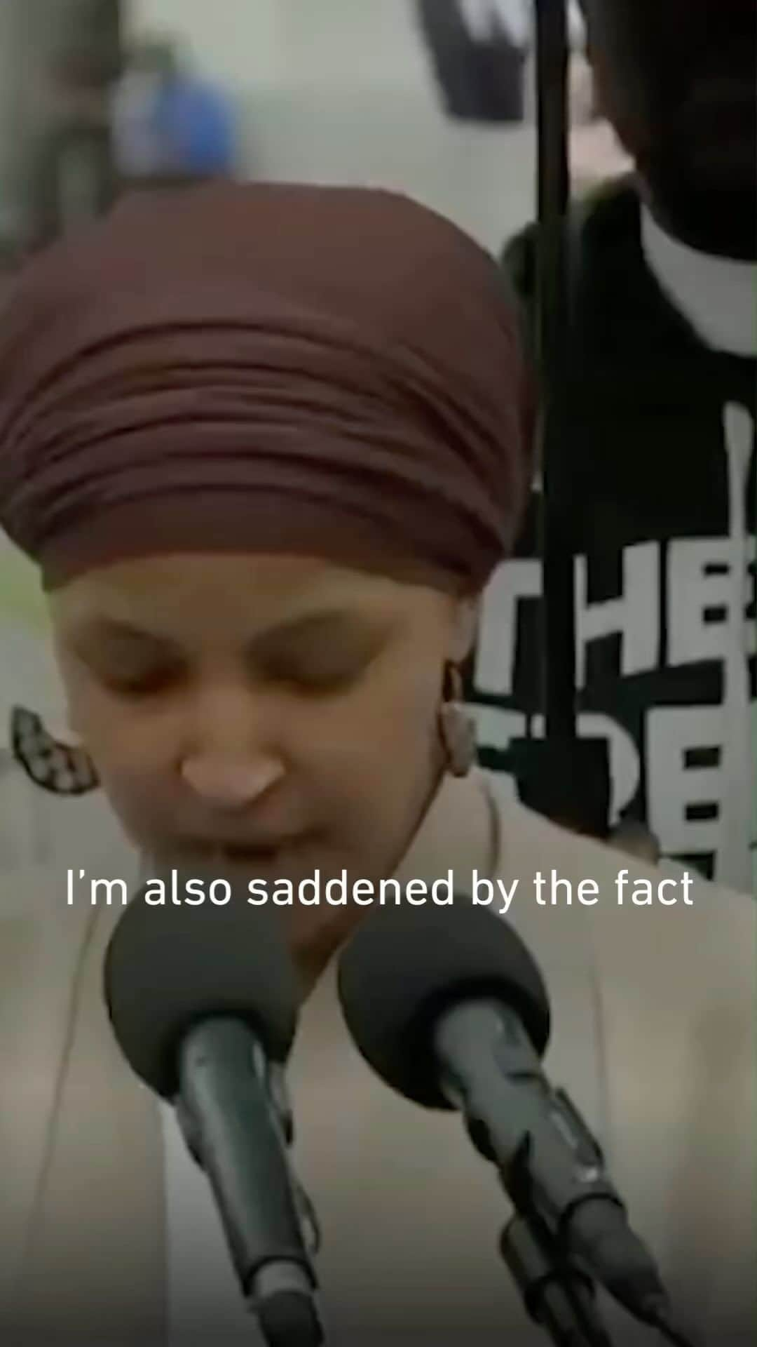 チェリーン・ダビスのインスタグラム：「Thank you @ilhanmn for your wrathful compassion. THIS is the appropriate response to the slaughter of civilians anywhere!」